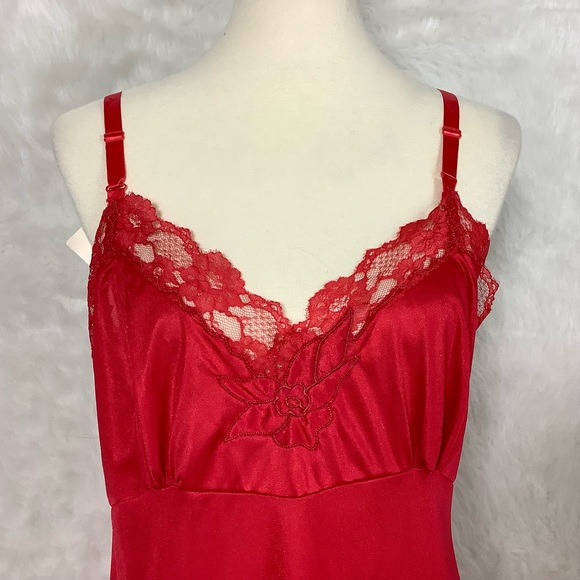 Vintage 70s Red Nylon Floral Lace Slip Richform 36 - Picture 2 of 9